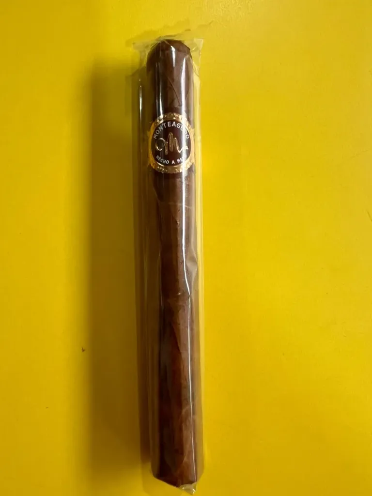 Cigarro Monteagudo Esplendido